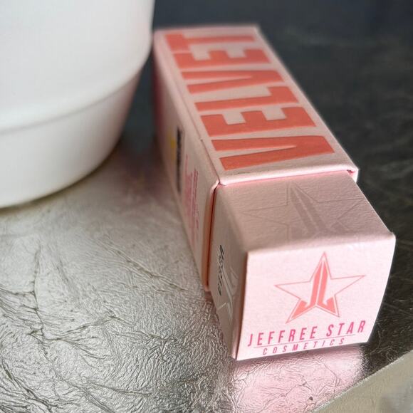 Jeffree Star Velvet Trap Unphazed Nude Olive Brown Matte Lipstick New In Box - Picture 8 of 8